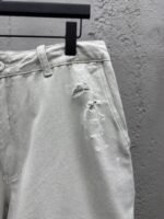 Balenciaga Distressed And Faded Light Gray Shorts - 图片 5