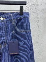 lv printed button and zipper flap jeans - 图片 5