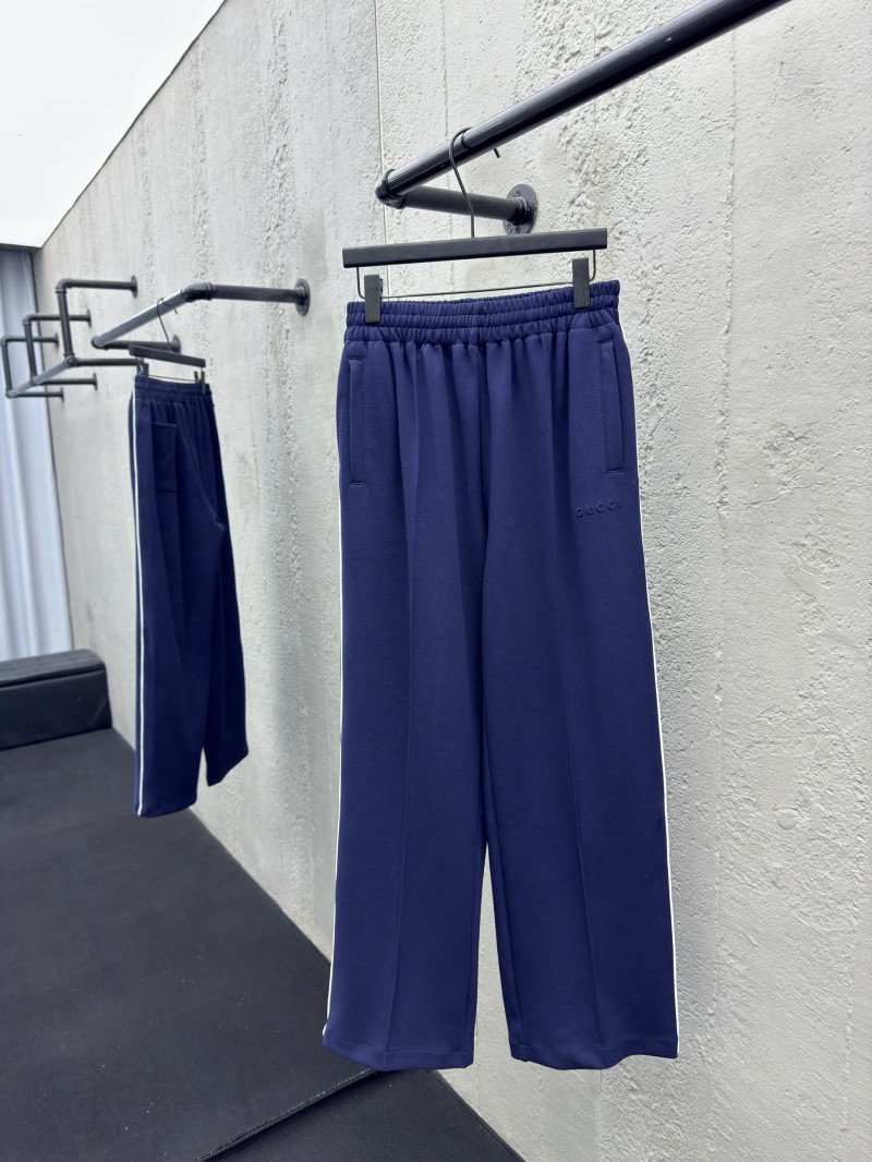 wsxc1753502262734_0.jpg Gucci Embossed Logo Trousers - 图片 1
