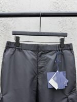 Prada Workwear Pocket Triangle Label Shorts - 图片 3