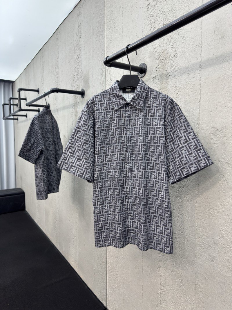 wsxc1755059543960_0.jpg Fendi Full-print FF lettering denim shirt - 图片 1