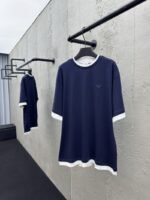Prada Round Neck Micro Logo Straight Short Sleeve T-Shirt 1