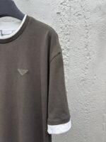 Prada Round Neck Micro Logo Straight Short Sleeve T-Shirt 2 - 图片 5