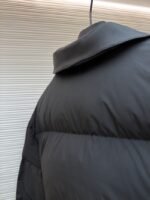 Miu Miu Printed Leather Collar Down Jacket - 图片 9