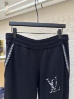 LV Letter Print Elastic Waist Knit Sweatpants - 图片 3