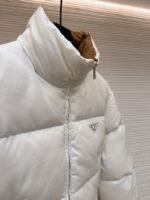 Prada High-Waisted Stand Collar Down Jacket 1 - 图片 8