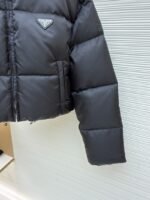 Prada High-Waisted Stand Collar Down Jacket 2 - 图片 7