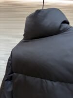 Prada High-Waisted Stand Collar Down Jacket 2 - 图片 9