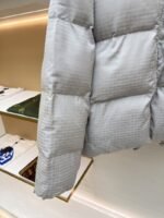 Miu Miu Full-Print Jacquard Lapel Down Jacket 1 - 图片 6