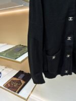 Chanel Solid Color Crew Neck Single-Button Long-Sleeve Knit Sweater 1 - 图片 6