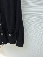 Chanel Solid Color Crew Neck Single-Button Long-Sleeve Knit Sweater 1 - 图片 7
