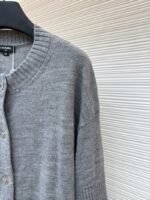 Chanel Solid Color Crew Neck Single-Button Long-Sleeve Knit Sweater 2 - 图片 5
