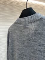 Chanel Solid Color Crew Neck Single-Button Long-Sleeve Knit Sweater 2 - 图片 9