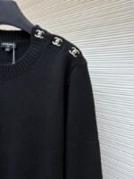 Chanel Bookbag Buckle Long-Sleeve Sweater 1 - 图片 5