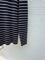 Prada Striped Embroidered Button-Side Sweater - 图片 7