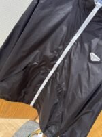 Prada Triangle Logo Recycled Nylon Jacket - 图片 3