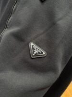Prada Triangular Logo Long-Sleeve Polo Shirt - 图片 6