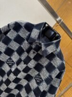 LV Logo Print Pointed Collar Single-Button Short-Sleeve Shirt 2 - 图片 3