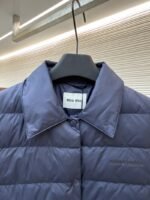 Miu Miu Solid Color Zipper Sleeveless Down Vest - 图片 3
