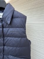 Miu Miu Solid Color Zipper Sleeveless Down Vest - 图片 5