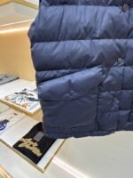 Miu Miu Solid Color Zipper Sleeveless Down Vest - 图片 6