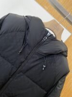 LV Full-Print Patchwork Hooded Down Jacket - 图片 3