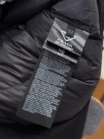 Prada Cuff Logo Zipper Pocket Down Jacket 2 - 图片 9