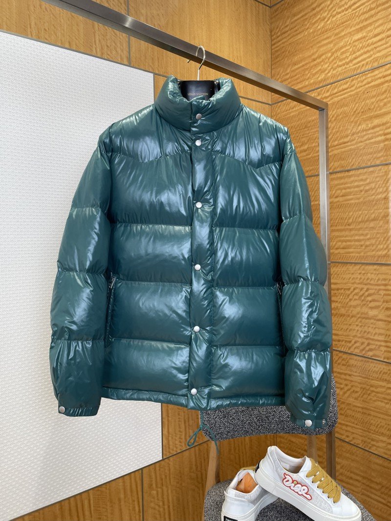 wsxc1767754536423_0.jpg Prada 3D Logo Glossy Stand Collar Down Jacket1 - 图片 1