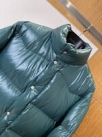 Prada 3D Logo Glossy Stand Collar Down Jacket1 - 图片 3