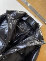 Prada 3D Logo Glossy Stand Collar Down Jacket 2 - 图片 5