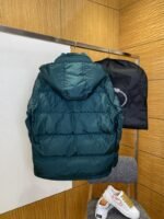 Prada Enameled Triangle Logo Stand Collar Hooded Down Jacket 2 - 图片 2