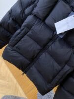 Dior Cuff-Label Stand Collar Down Jacket 1 - 图片 4