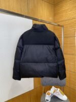 Prada Solid Color Stand Collar Down Jacket - 图片 2