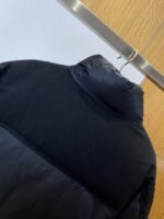 Prada Solid Color Stand Collar Down Jacket - 图片 5