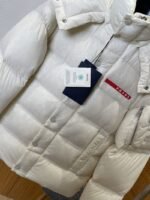 Prada contrasting patch hooded down jacket - 图片 4