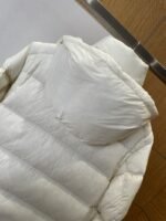 Prada contrasting patch hooded down jacket - 图片 7