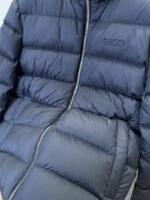 Gucci Embroidered Logo Stand Collar Down Jacket 2 - 图片 5