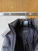 Balenciaga Color-Block Stand Collar Hooded Down Jacket - 图片 9