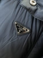 Prada Enamel Triangle Logo Detachable Hood Down Jacket - 图片 5