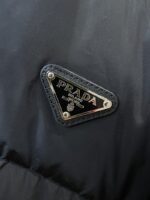 Prada Enamel Triangle Logo Letter Embroidered Down Jacket 1 - 图片 5