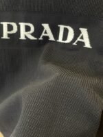 Prada Enamel Triangle Logo Letter Embroidered Down Jacket 1 - 图片 8