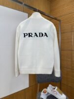 Prada Enamel Triangle Logo Letter Embroidered Down Jacket 2 - 图片 2