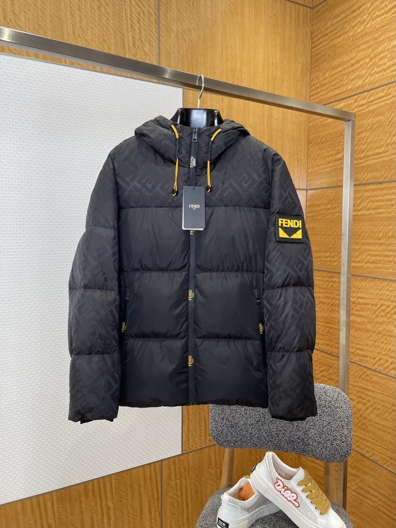 wsxc1768165989908_0.jpg Fendi Letter Patch Jacquard Hooded Down Jacket - 图片 1