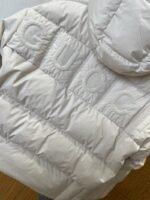 Gucci Embroidered Logo Hooded Down Jacket 2 - 图片 8