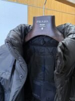 Prada Triangle Logo Stand Collar Hooded Down Jacket - 图片 9