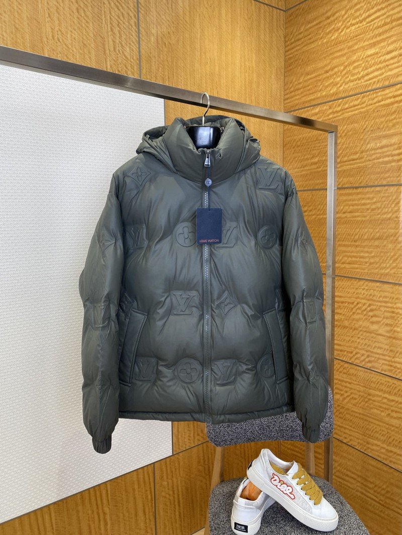 wsxc1769651576324_0.jpg LV Embossed Print Hooded Down Jacket 2 - 图片 1