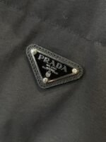 Prada Enameled Triangle Logo Stand Collar Quilted Down Jacket - 图片 5