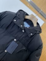 Prada Hooded Drawstring Down Jacket 1 - 图片 4