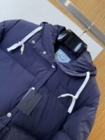 Prada Hooded Mid-Length Quilted Down Jacket 1 - 图片 3