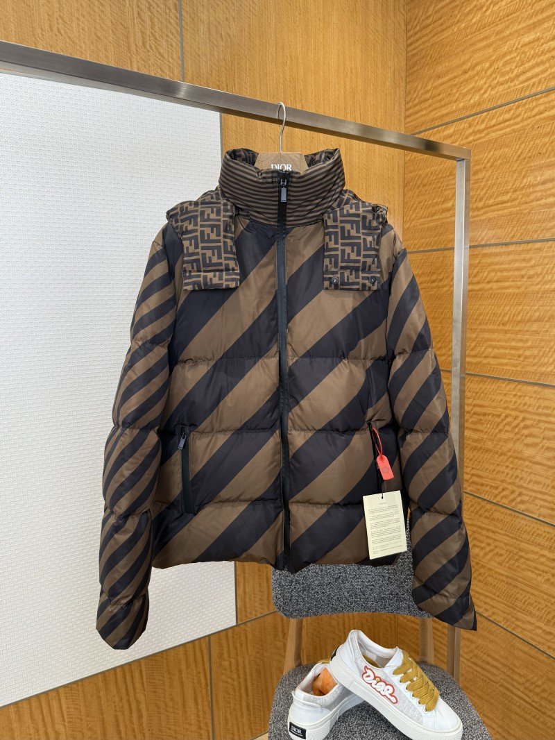 wsxc1769656560141_0.jpg Fendi Striped Reversible All-Over Print Hooded Down Jacket 1 - 图片 1